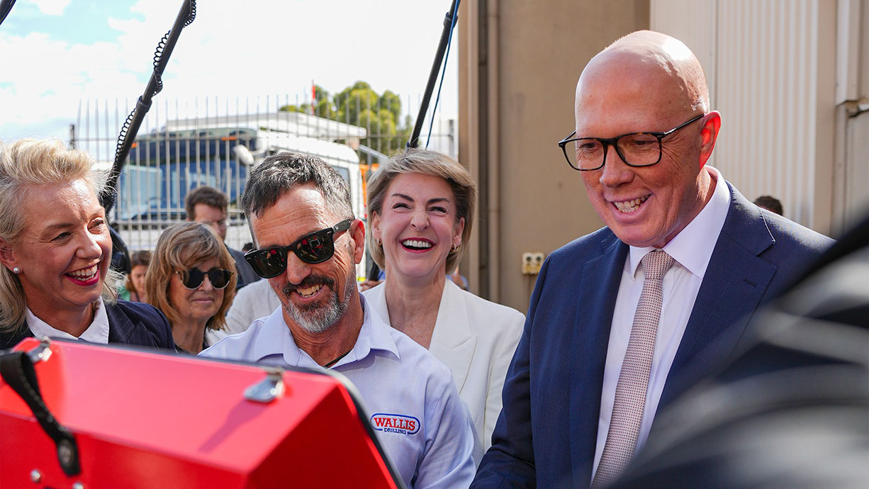 LNP will Invest $600 Million on Ag & Mining Roads Program